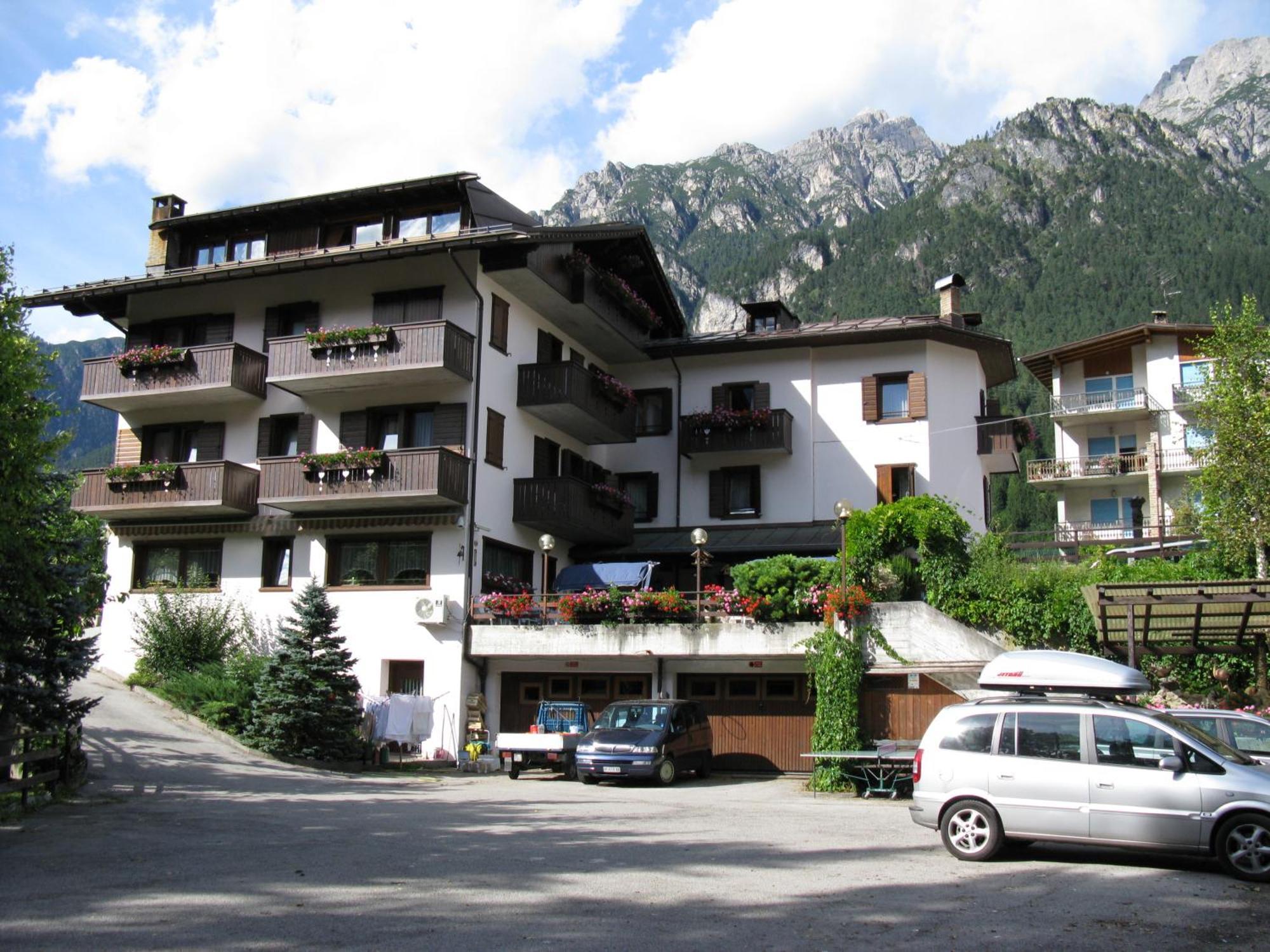 Albergo Miravalle Auronzo di Cadore Luaran gambar